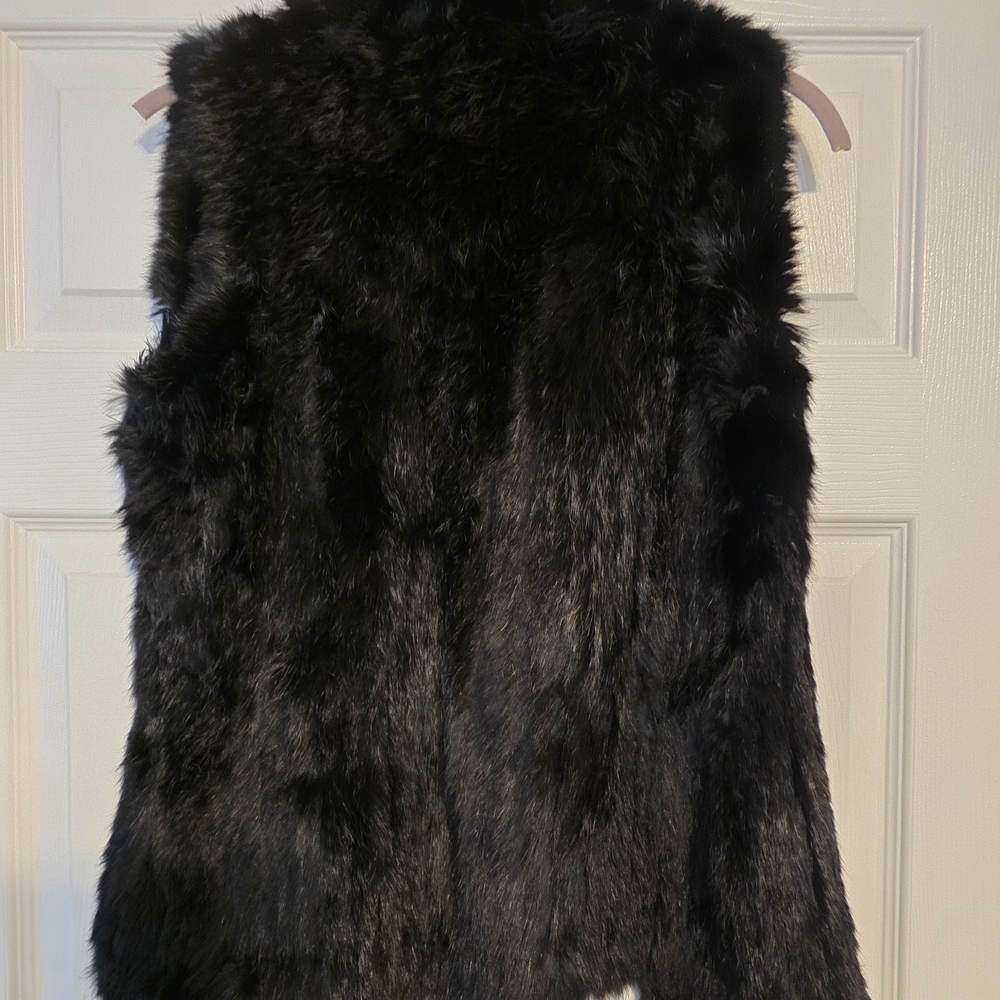 Black Rabbit Fur Vest (Real Rabbit Fur) - Picture 3 of 3